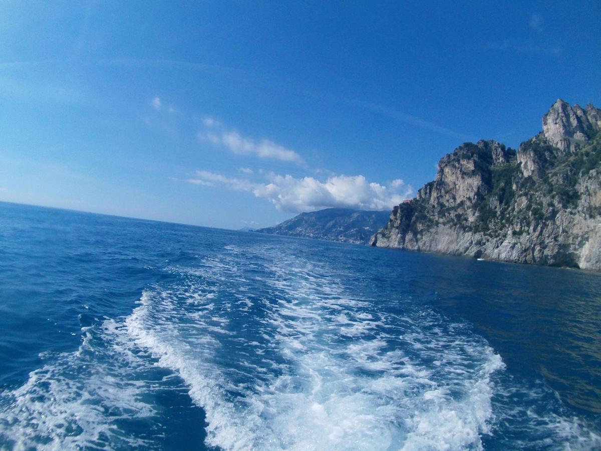 Casa Vacanza Brezza Di Maestrale Salerno Exteriör bild