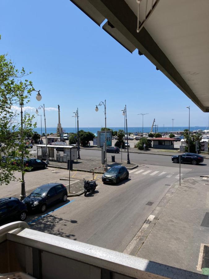 Casa Vacanza Brezza Di Maestrale Salerno Exteriör bild