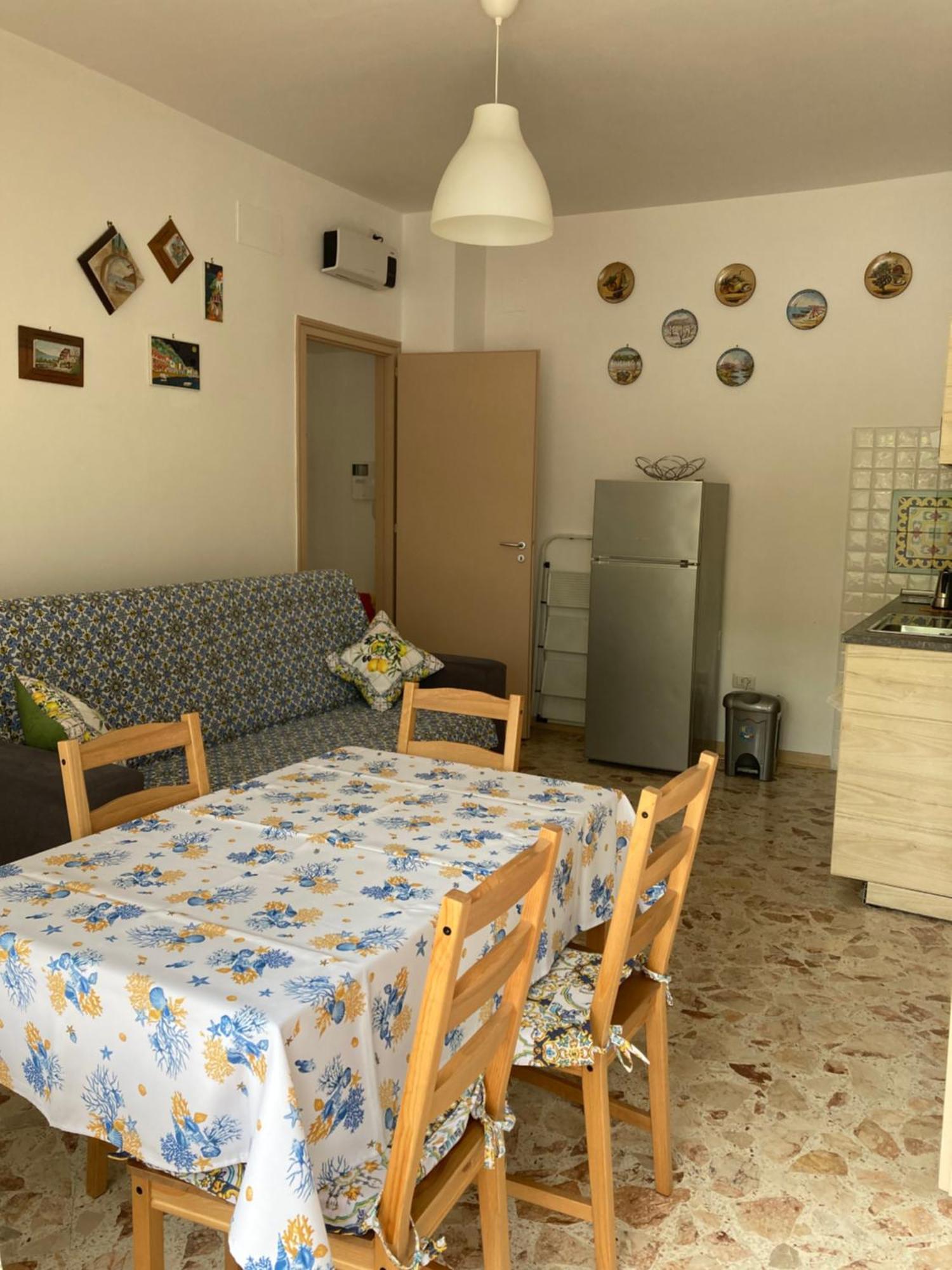 Casa Vacanza Brezza Di Maestrale Salerno Exteriör bild